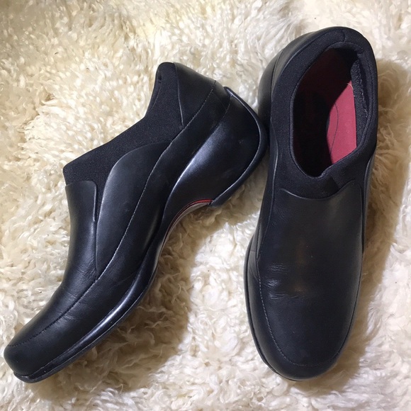 merrell non slip shoes